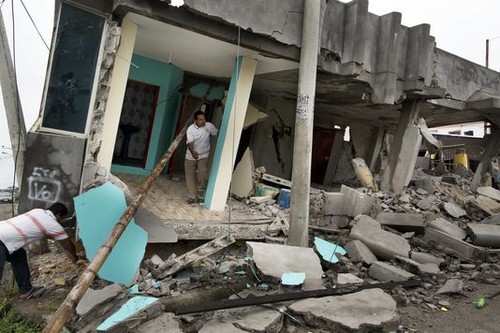 Equateur : le bilan du séisme dépasse les 600 morts - ảnh 1